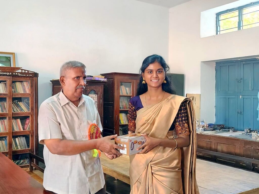 Bhuvi honoured as judge of the hand painting competition at SHNV Boys School