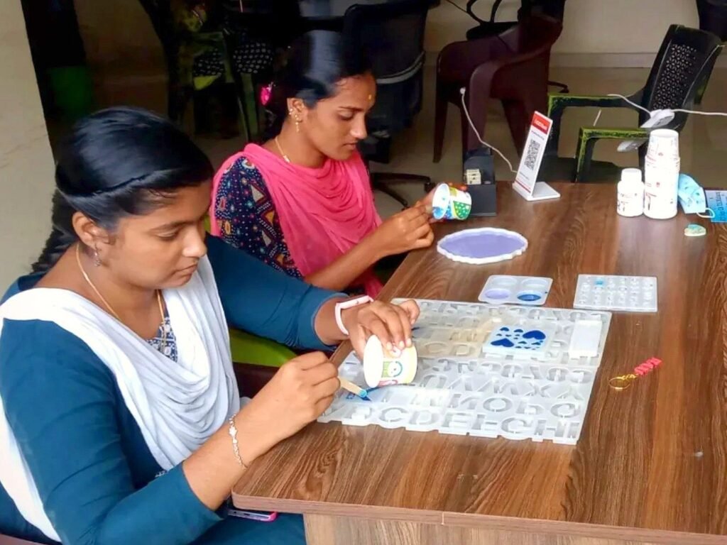 Hands-on resin art workshop conducted by Bhuvi